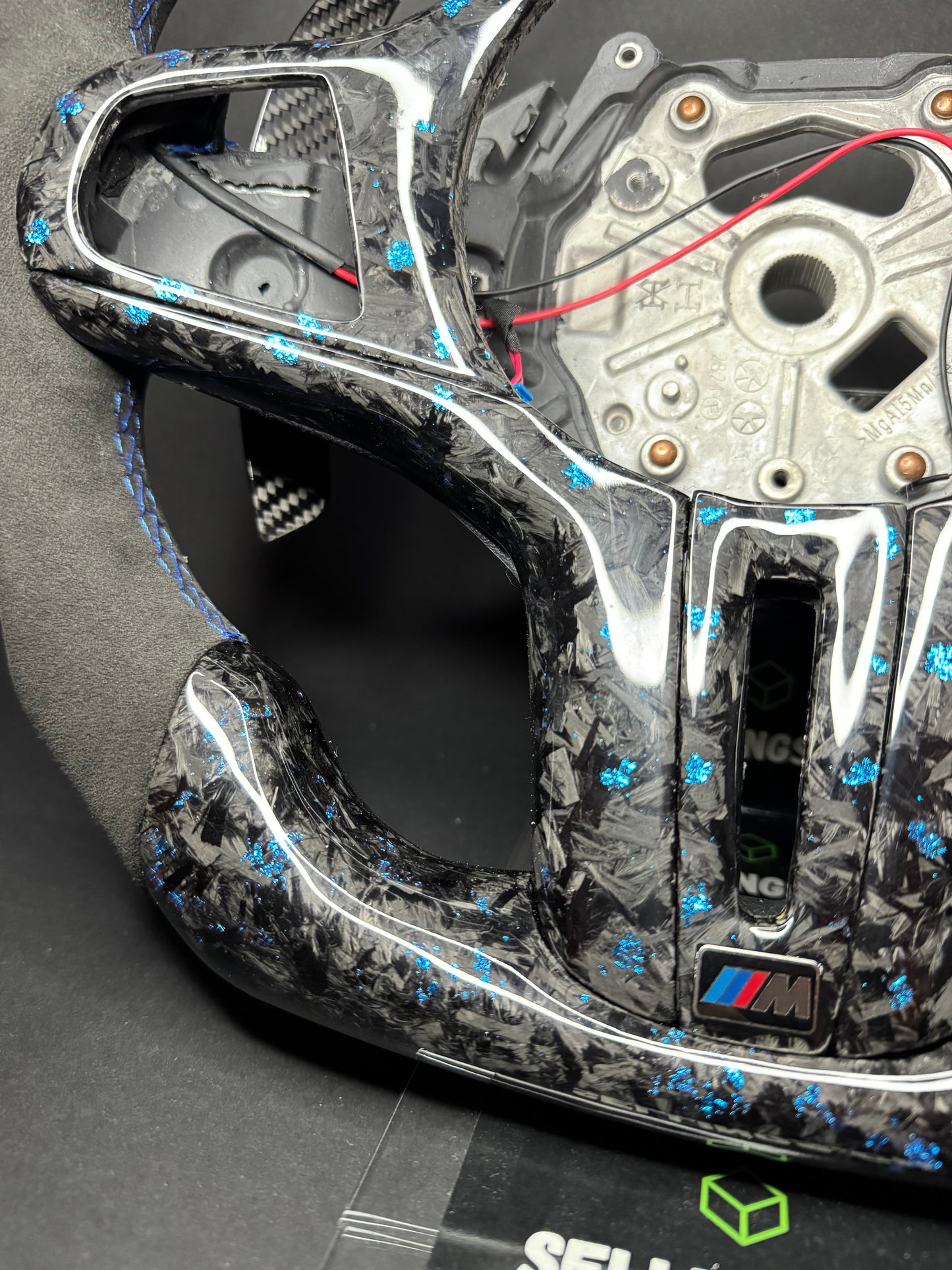 BMW Sportlenkrad Forged Carbon Farbsplitter (LED) G-Serie