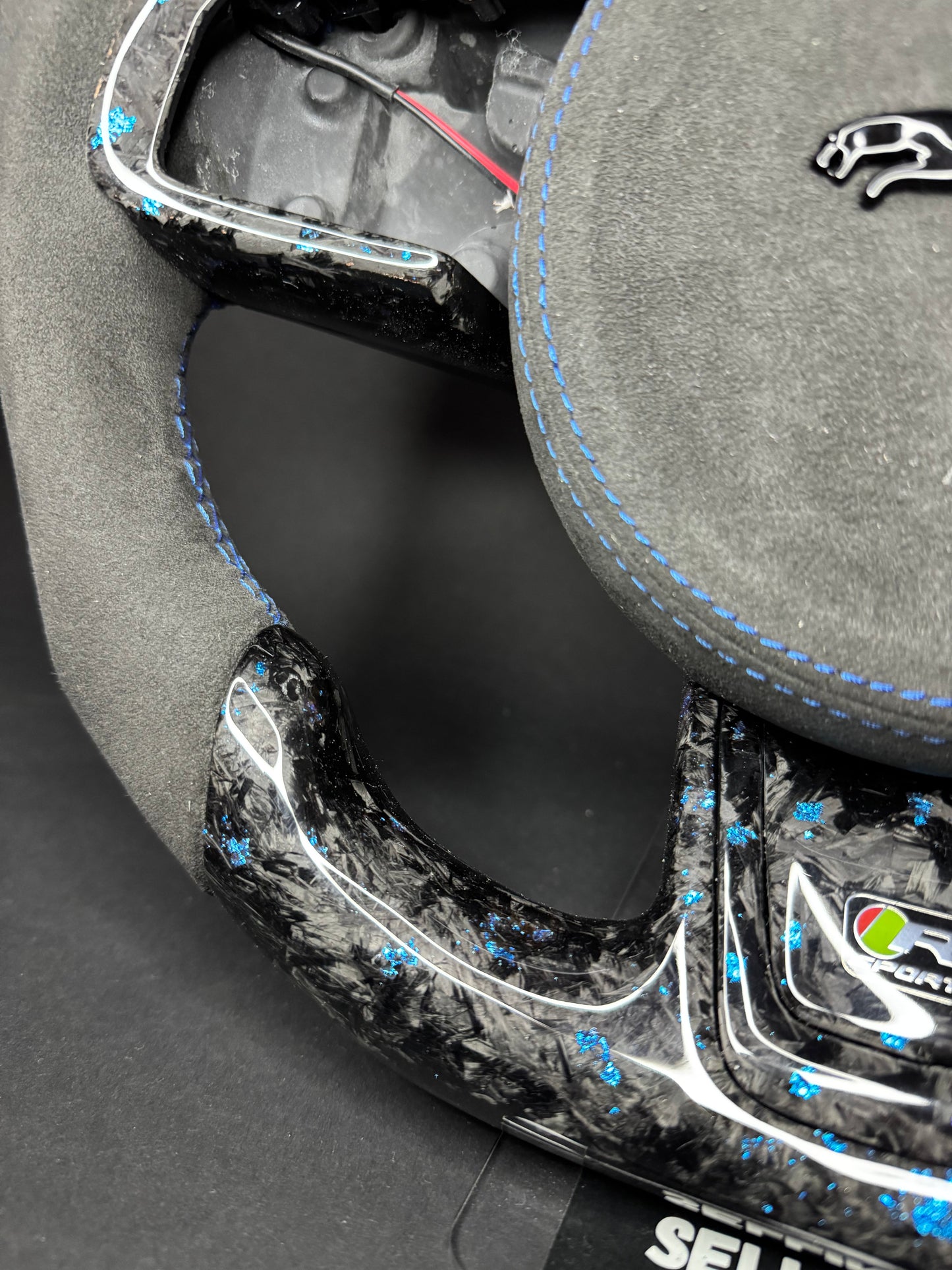 Jaguar Sport Steering Wheel Forged Carbon Color Splitter (LED)