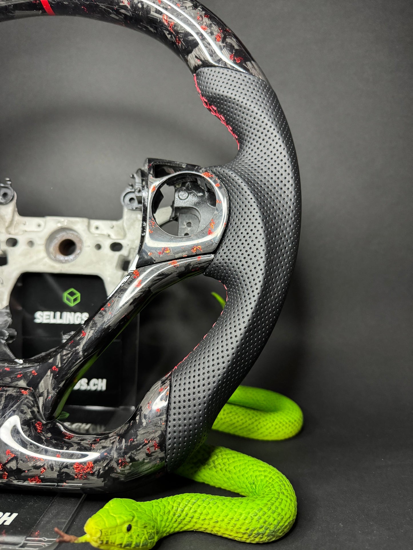 Honda Sport Steering Wheel Forged Carbon Color Splitter
