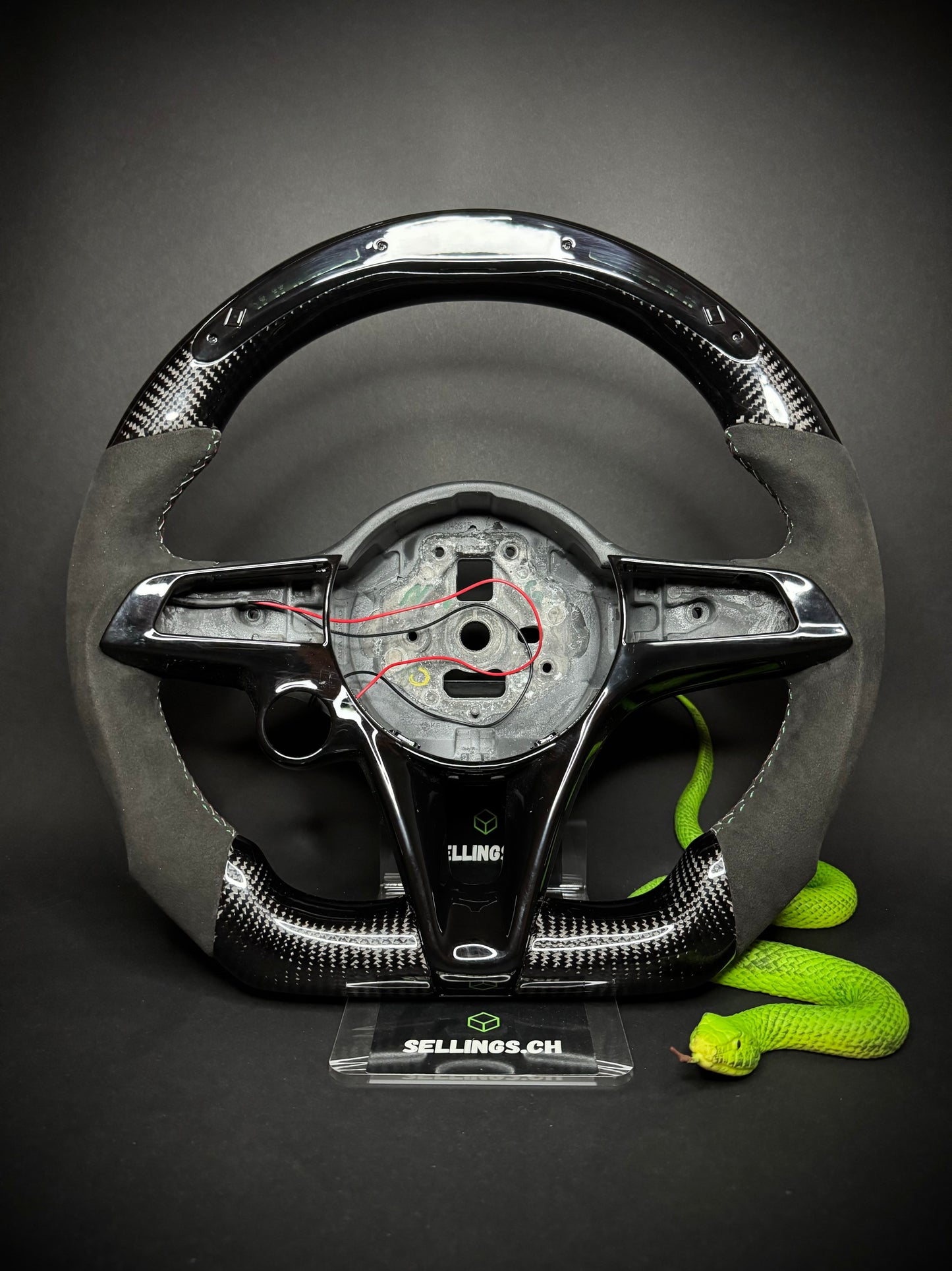 Alfa Romeo Carbon Sports Steering Wheel (LED)