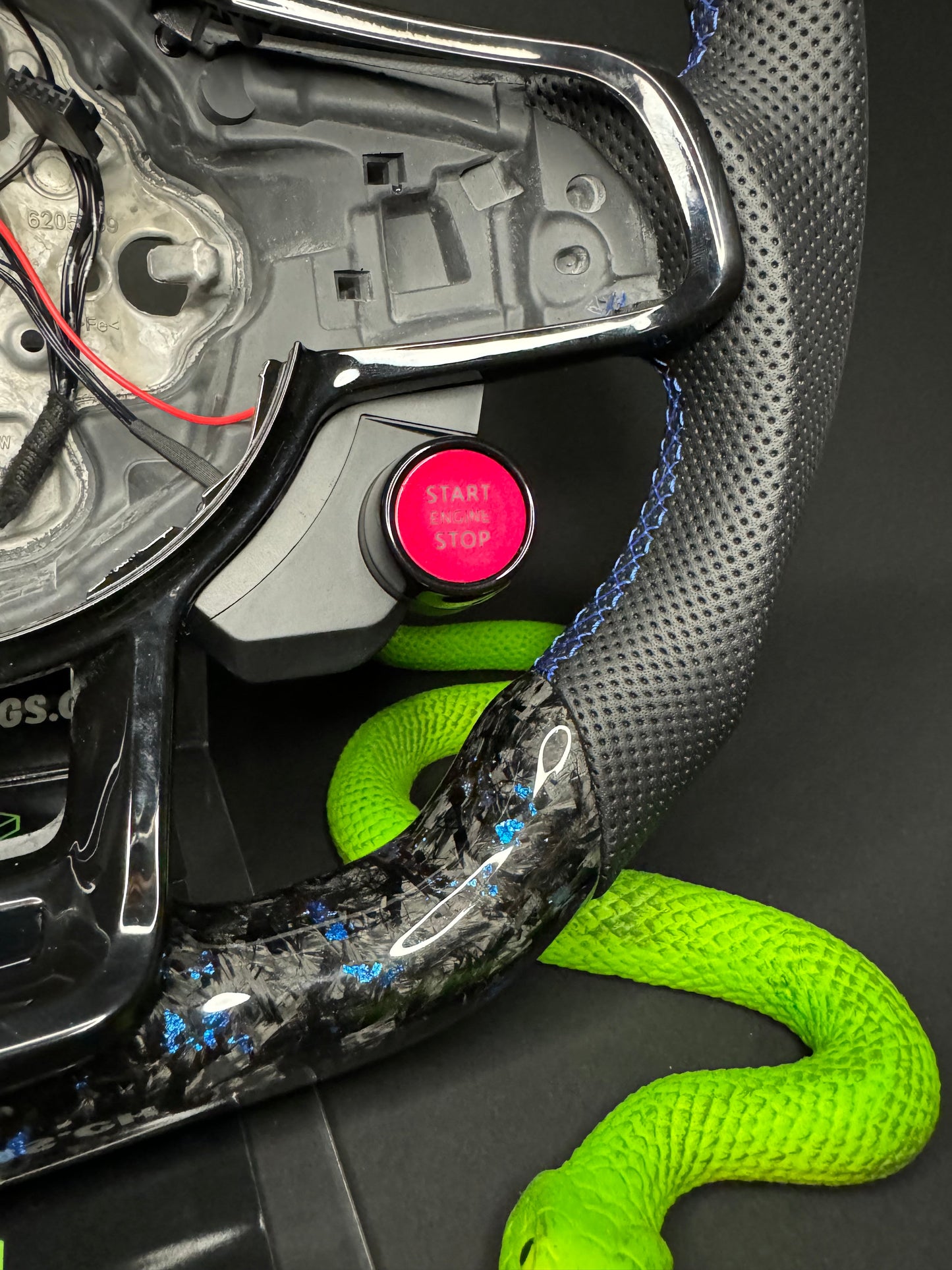 VW Golf 7/7.5 Sports Steering Wheel Forged Carbon Color Splitter (LED)