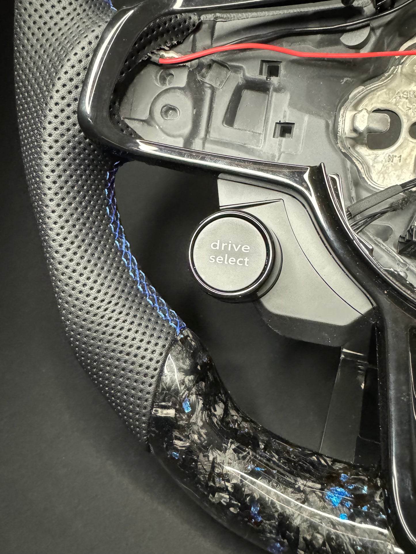 VW Golf 7/7.5 Sports Steering Wheel Forged Carbon Color Splitter (LED)