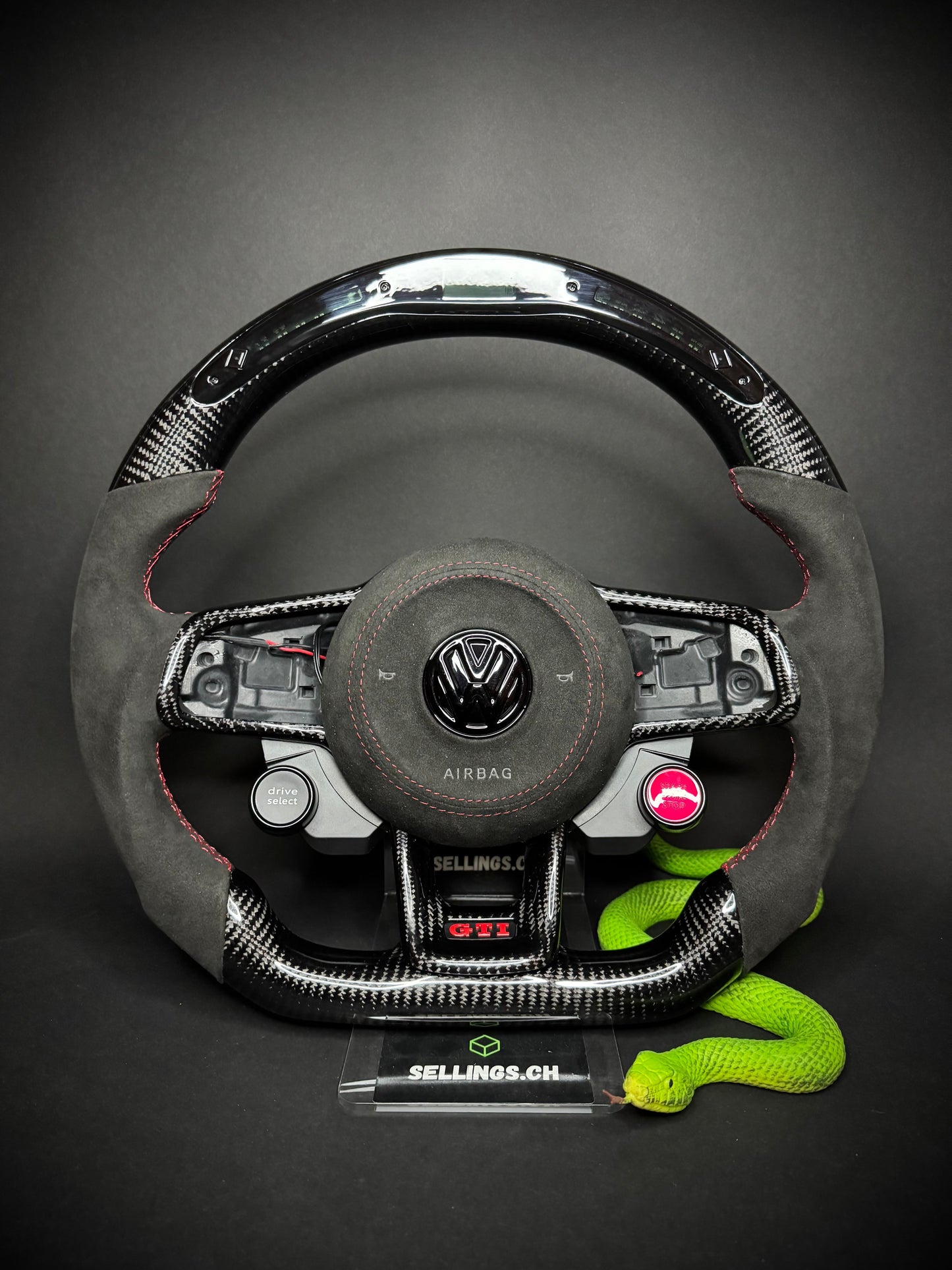 VW Golf 7/7.5 Sport Steering Wheel Carbon R8 (LED)