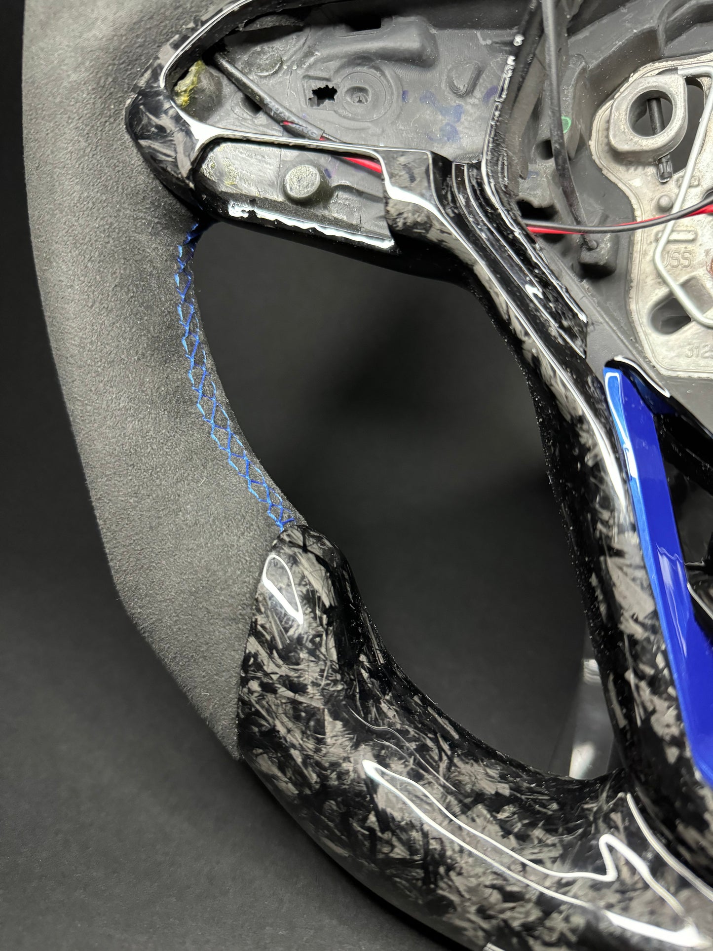 VW Golf 8 Sports Steering Wheel Forged Carbon (LED)
