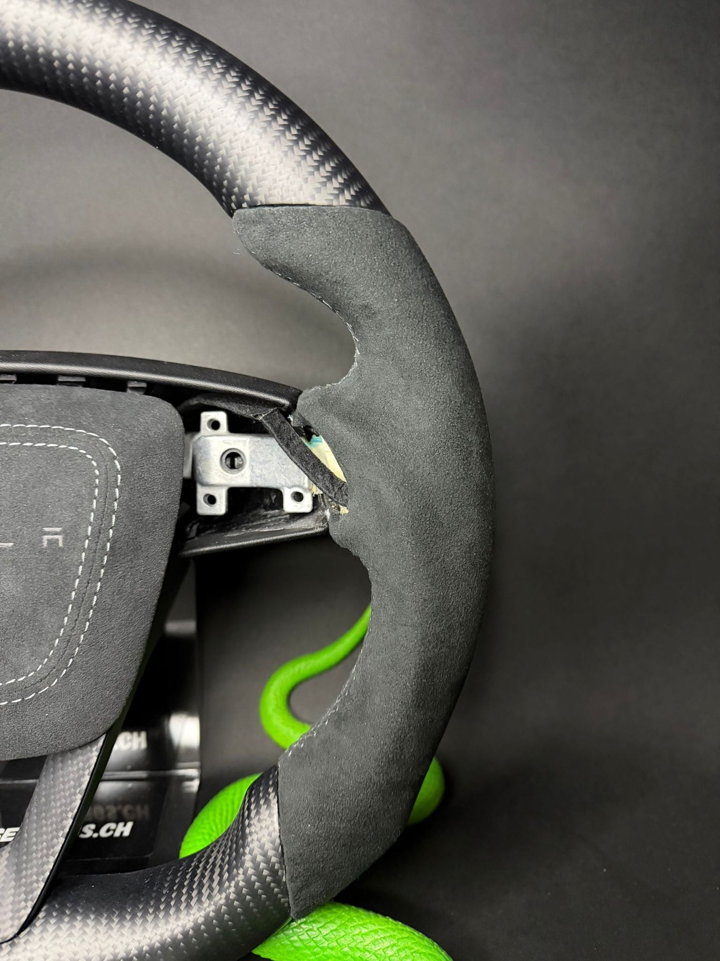 Tesla Sports Steering Wheel Carbon Matte