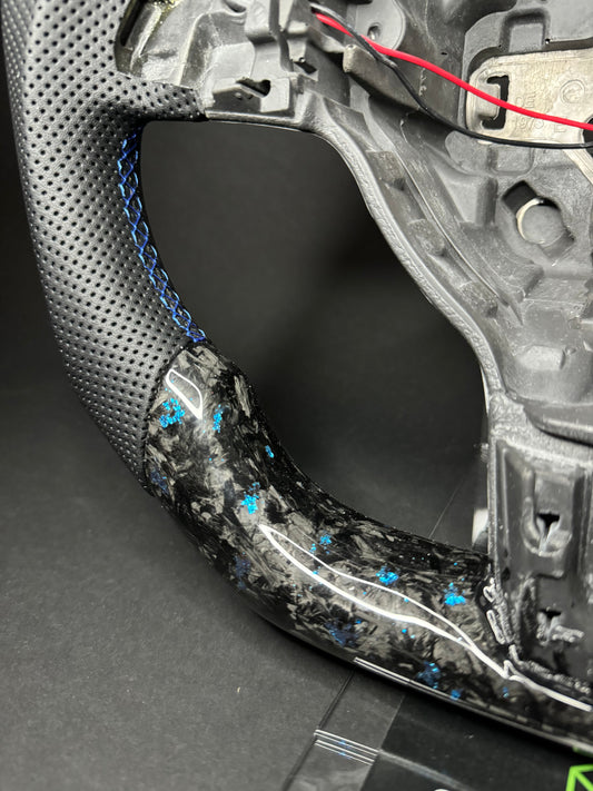 VW Golf 6 Sport Steering Wheel Forged Carbon Color Flakes (LED)