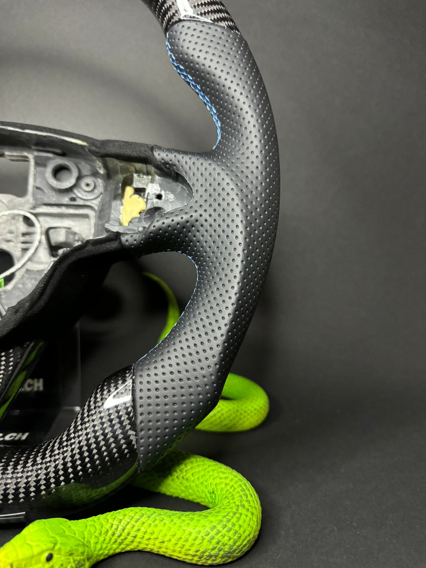 Skoda Sport Steering Wheel Carbon (LED)