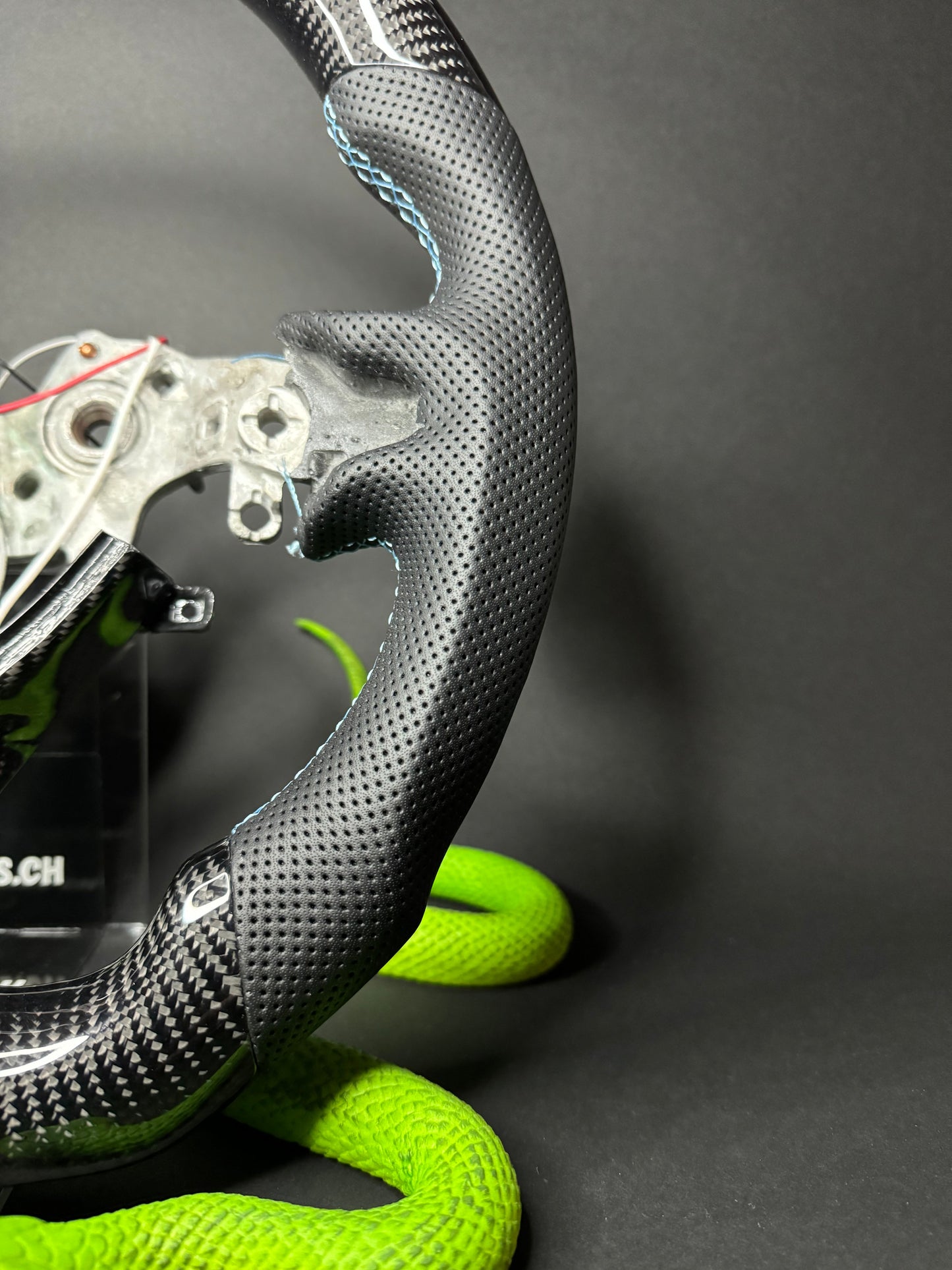 Hyundai Carbon Sport Steering Wheel (LED)