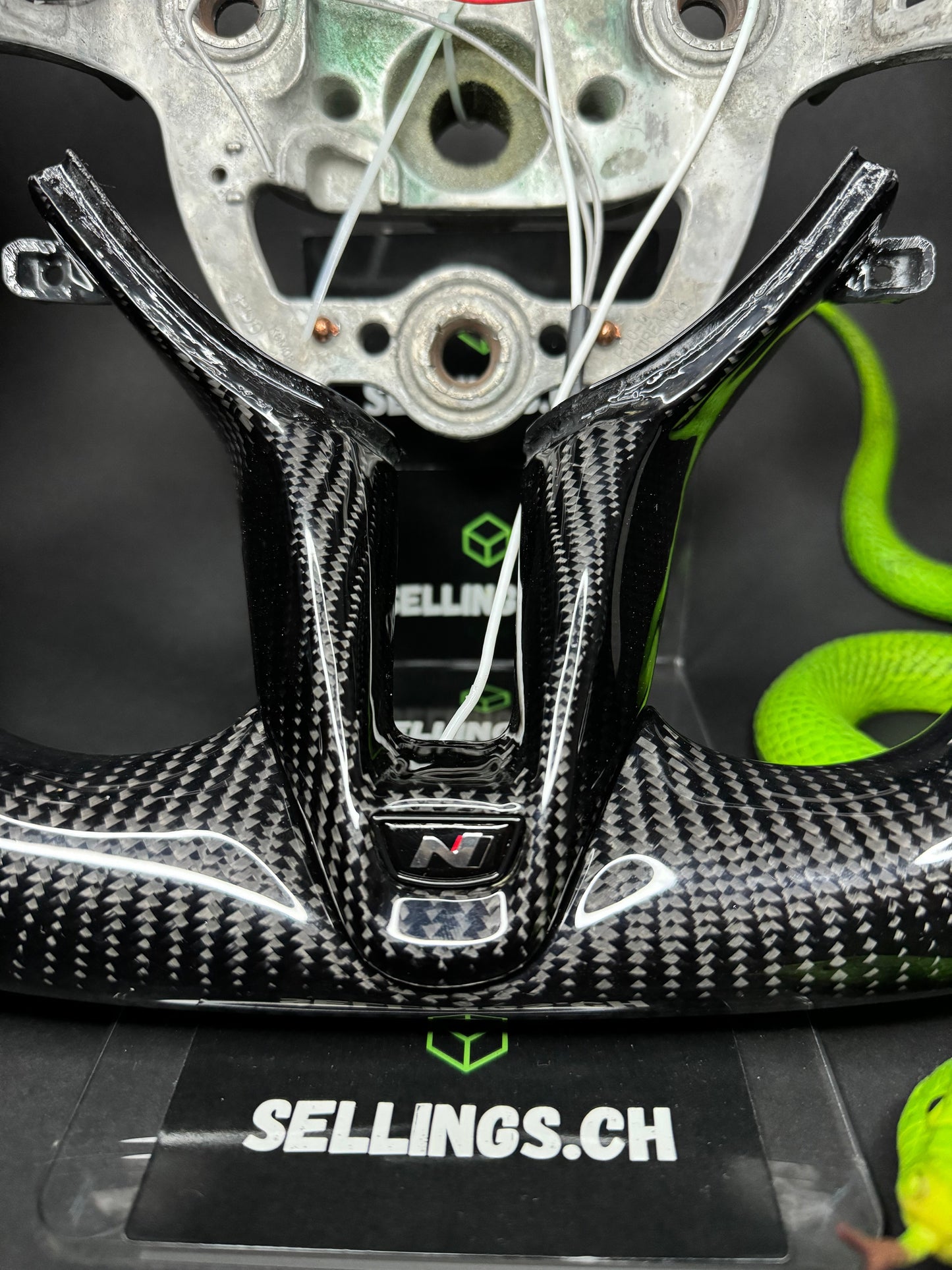 Hyundai Carbon Sport Steering Wheel (LED)