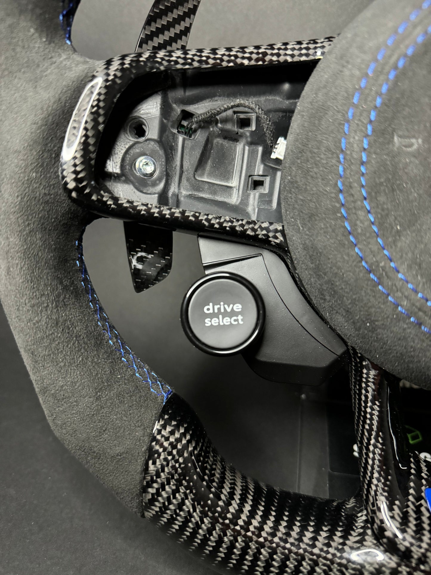 VW Golf 7/7.5 Sport Steering Wheel Carbon R8