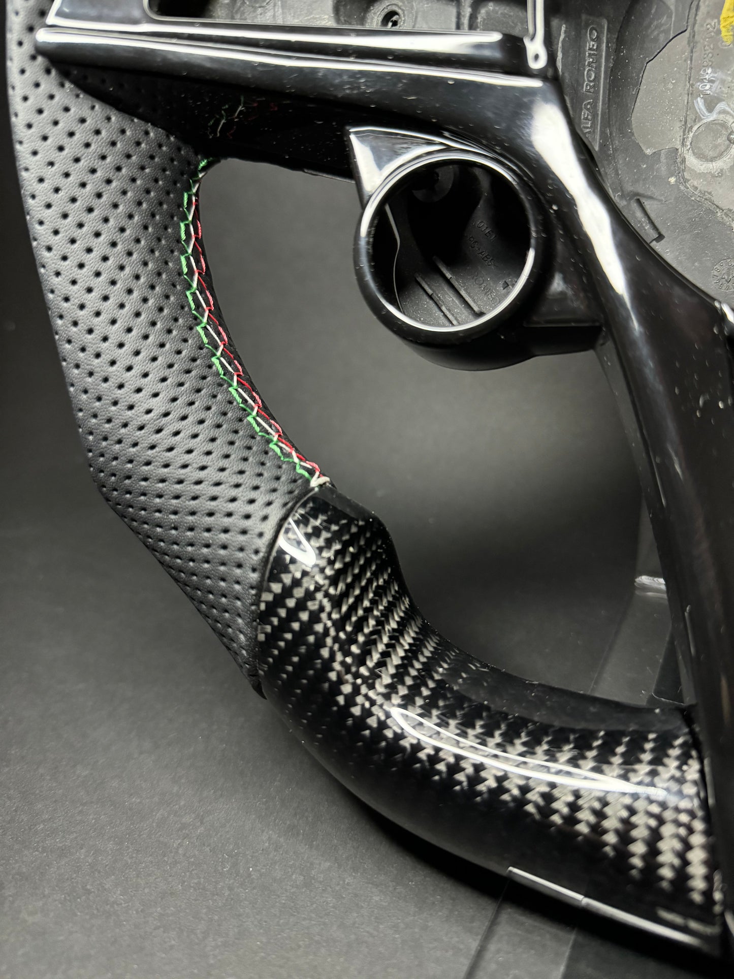 Alfa Romeo Carbon Sports Steering Wheel (LED)
