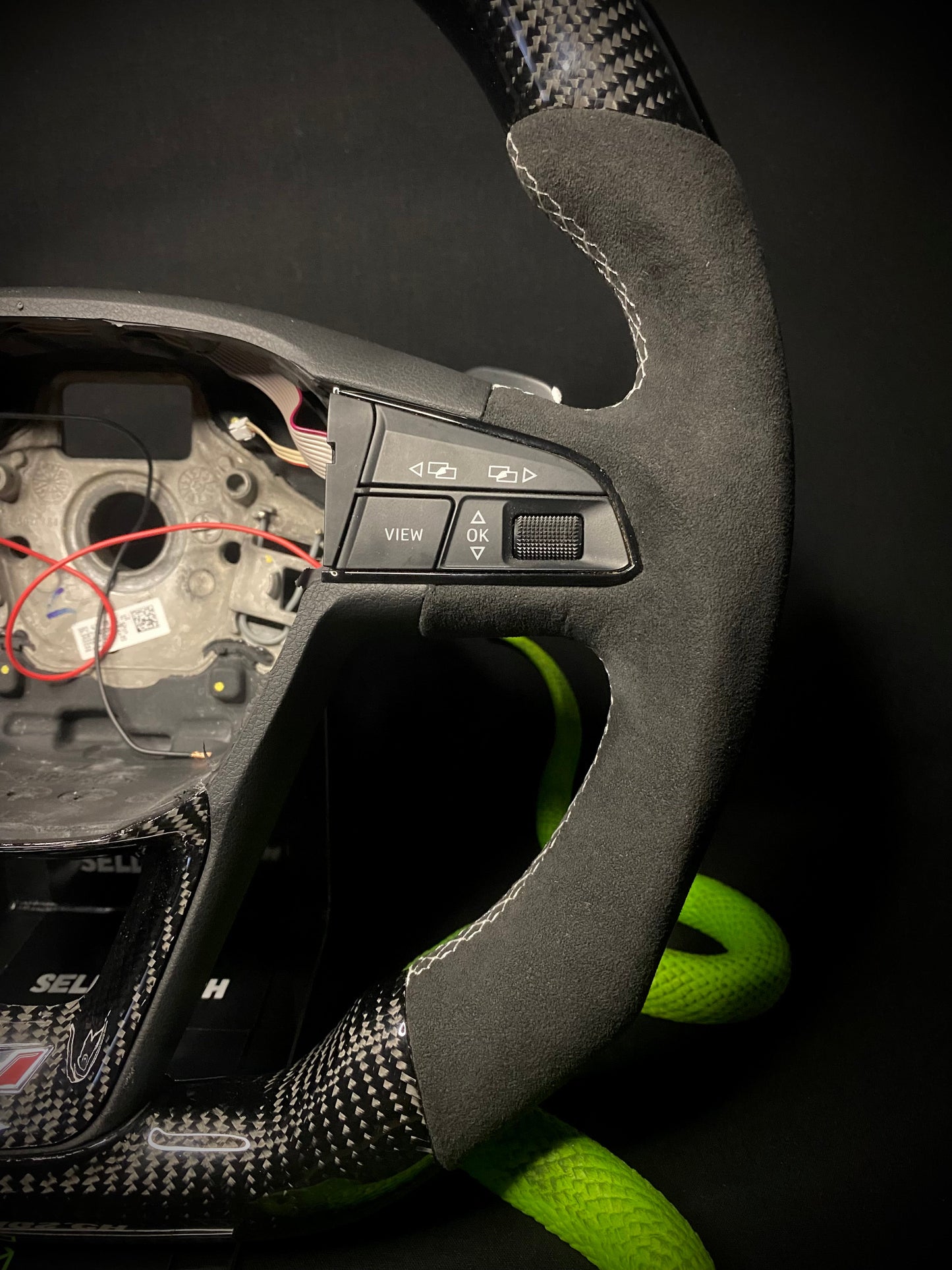 Seat Sport Steering Wheel Carbon (LED)