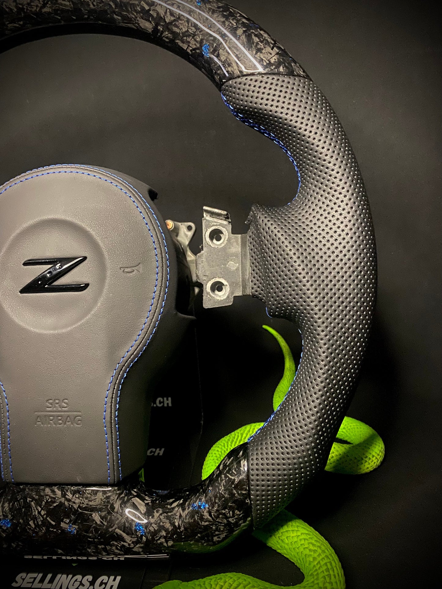 Nissan 350z Sport Steering Wheel Forged Carbon Color Flakes