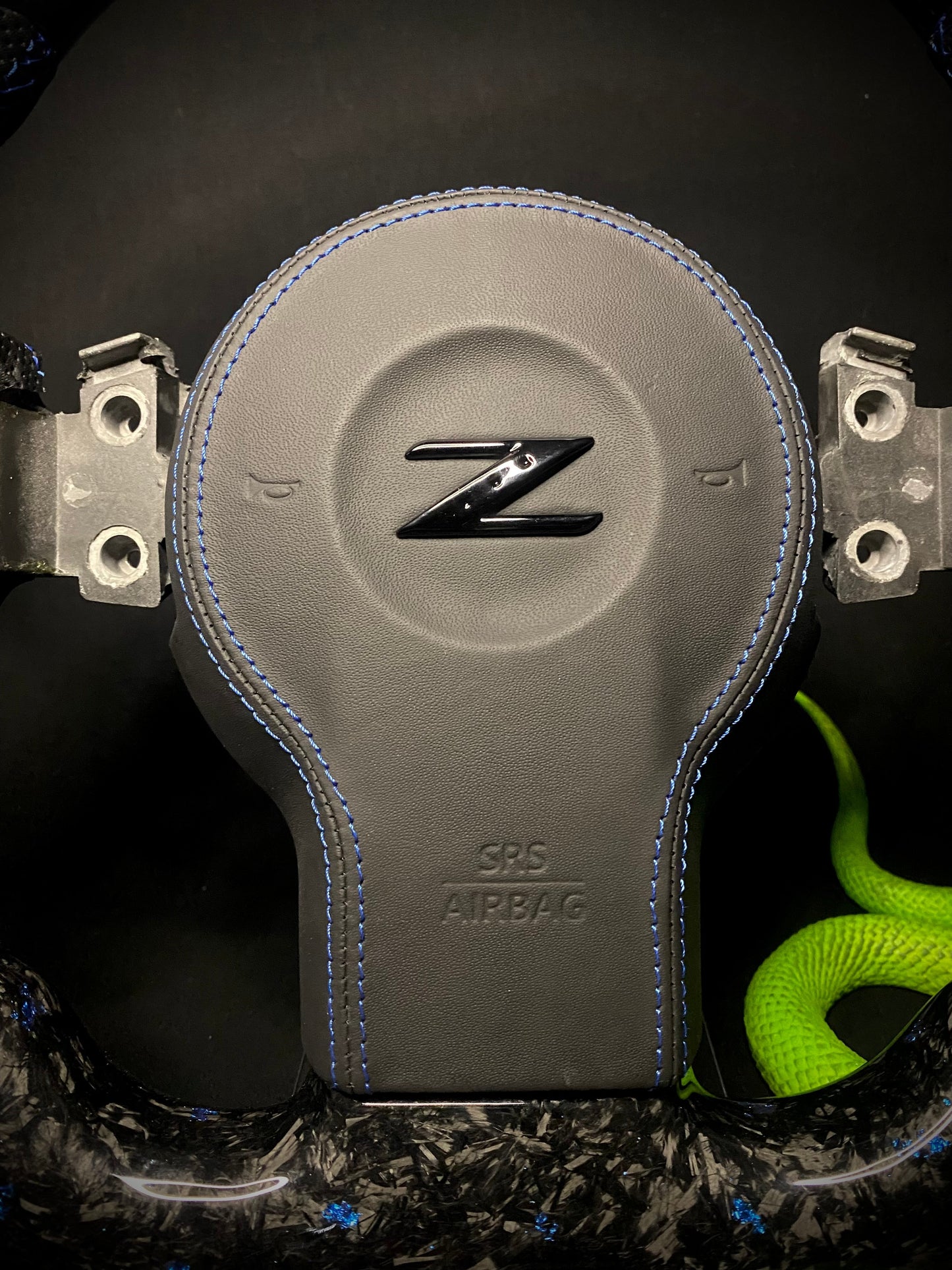 Nissan 350z Sport Steering Wheel Forged Carbon Color Flakes