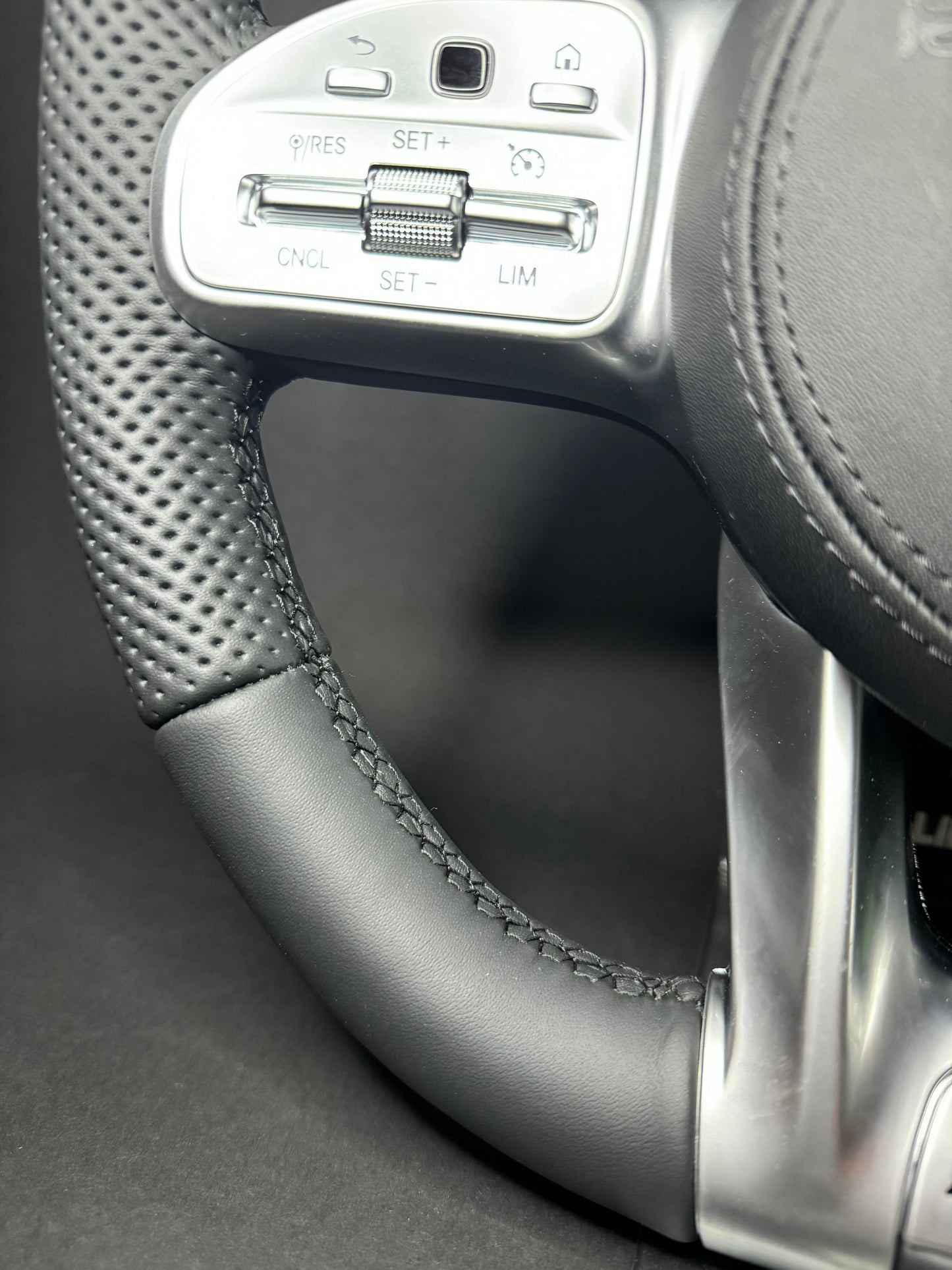 Mercedes AMG Sport Steering Wheel (Upgrade to Facelift)
