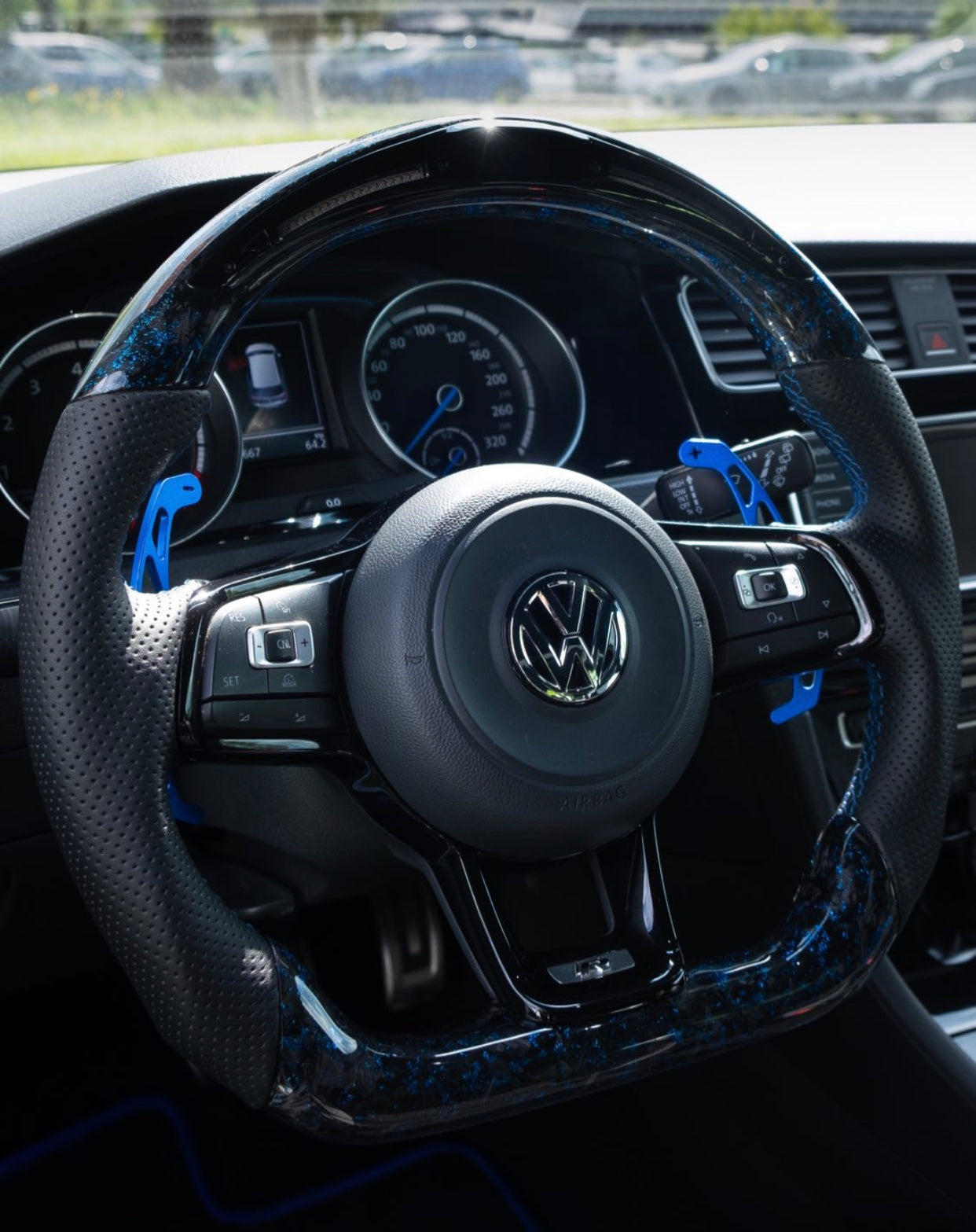VW Golf 7/7.5 Sports Steering Wheel Forged Carbon Color Splitter (LED)