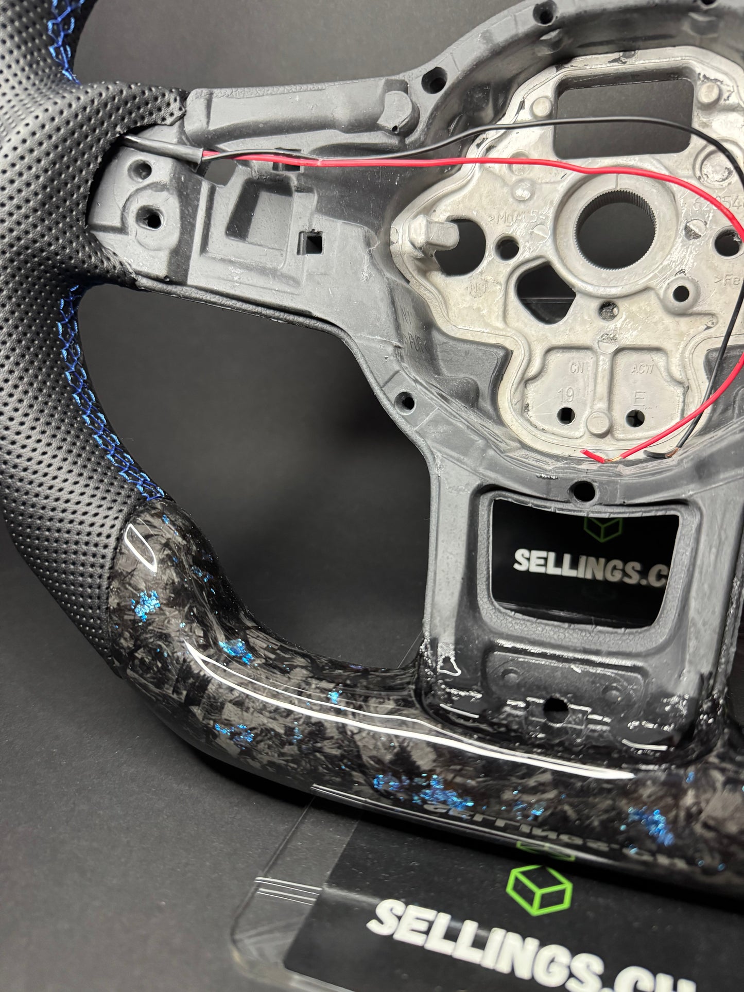 VW Golf 7/7.5 Sports Steering Wheel Forged Carbon Color Splitter (LED)