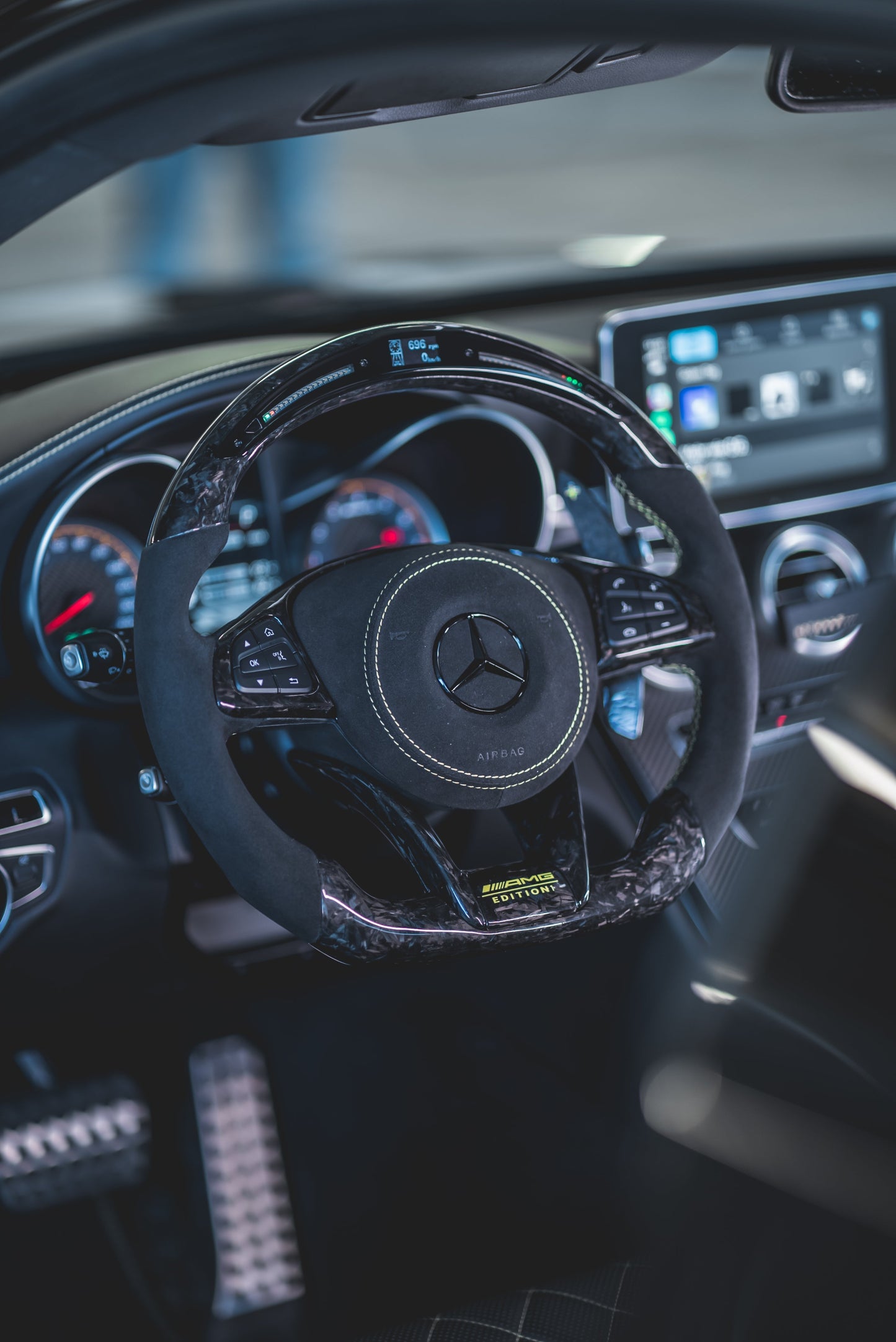 Mercedes AMG Sport Steering Wheel Forged Carbon (LED)